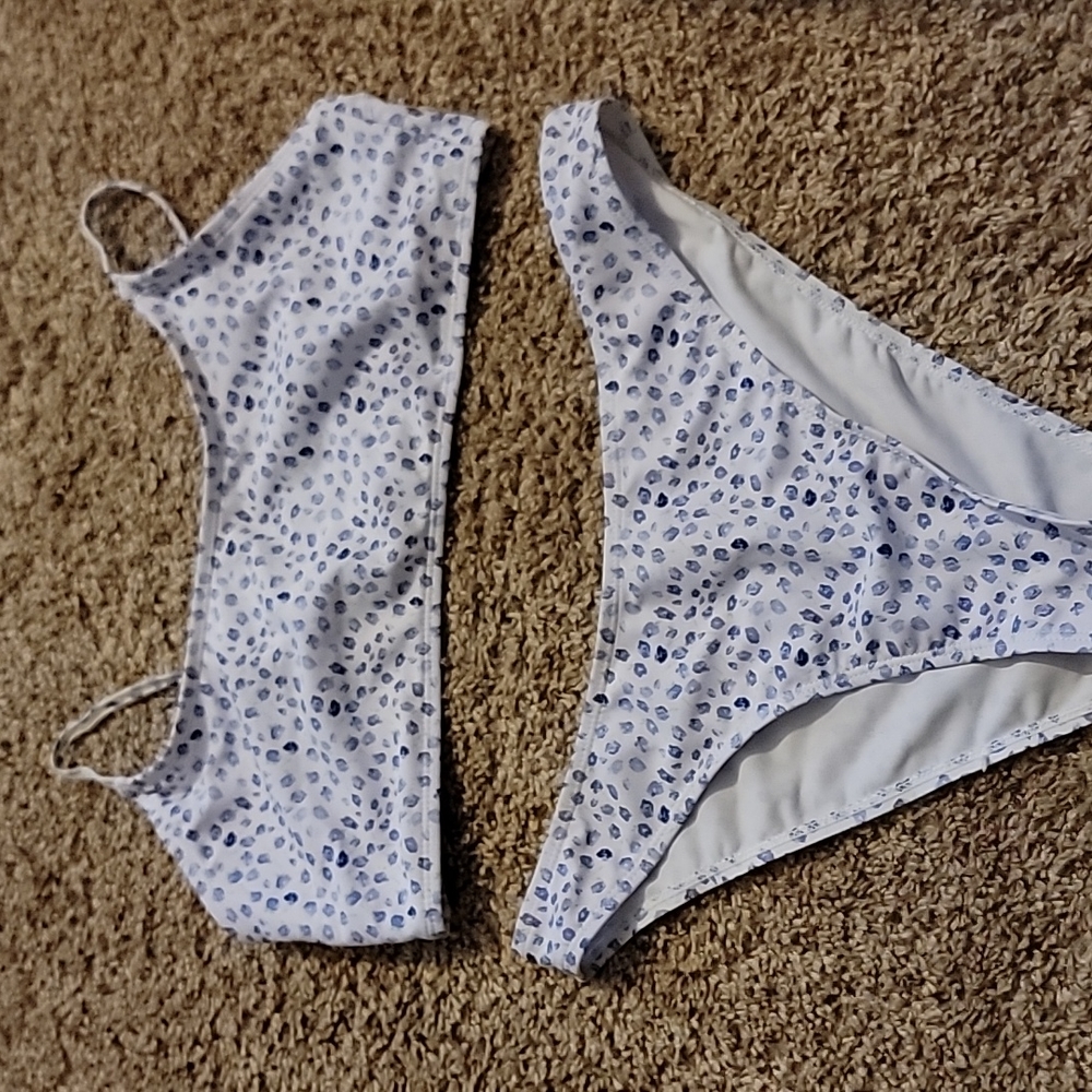 Size M swimsuit